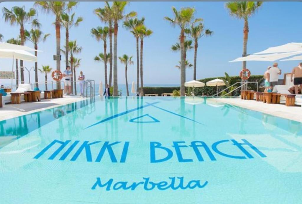 1 Marbella Beach Golf Apartment Exterior photo