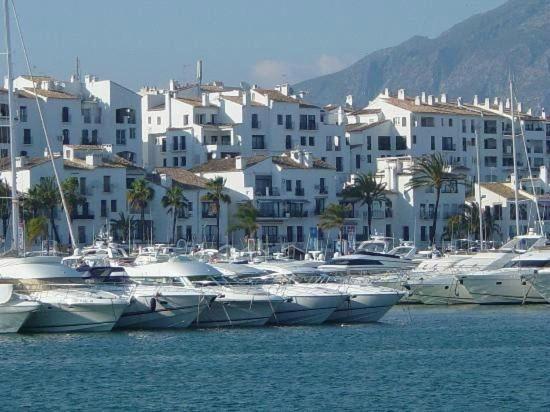 1 Marbella Beach Golf Apartment Exterior photo
